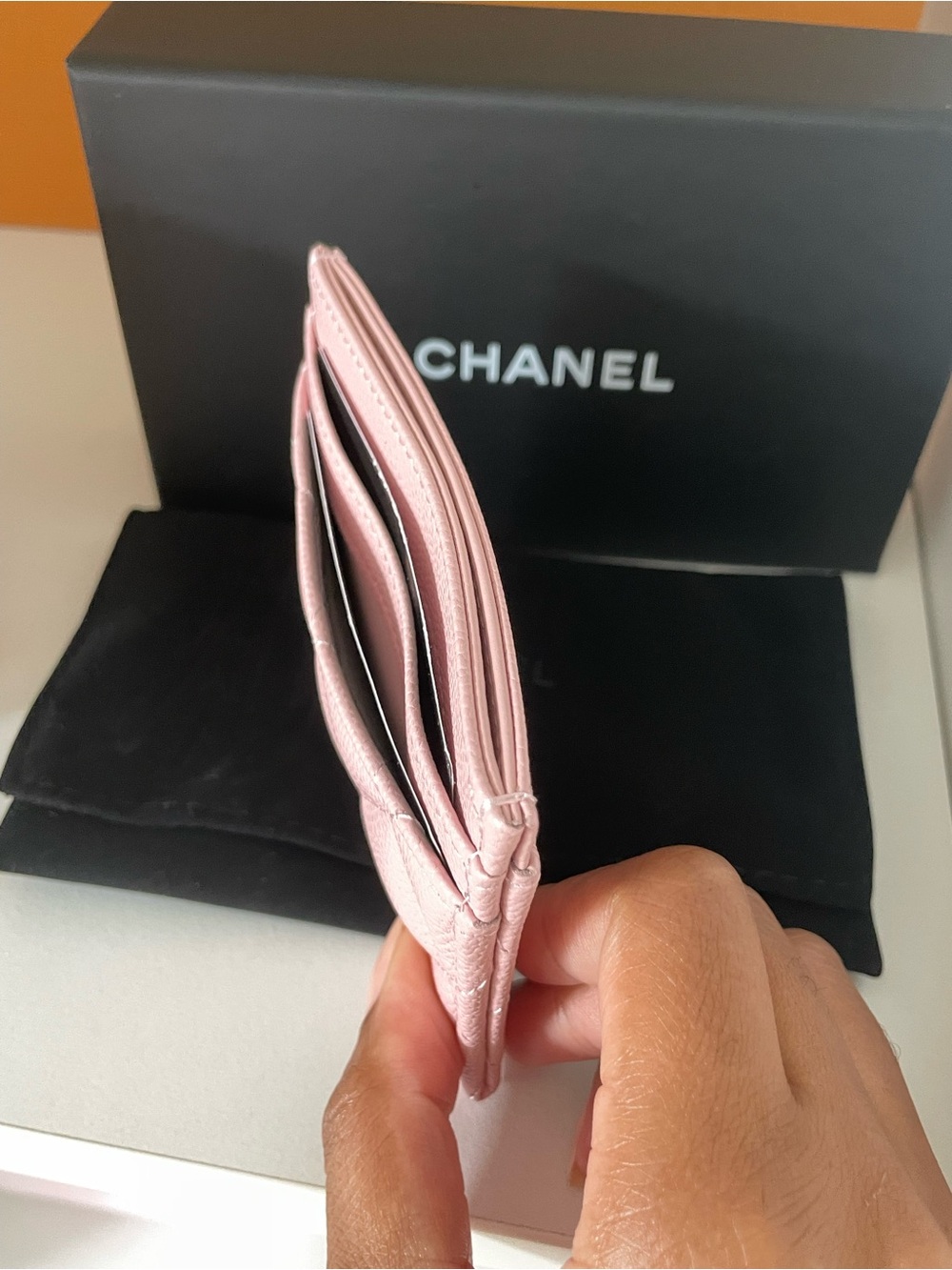 CHANEL Pink caviar card holder - Picture 4 of 9